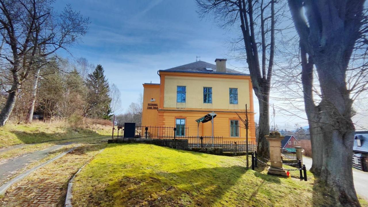 Hotel Stara Skola Mezná 外观 照片