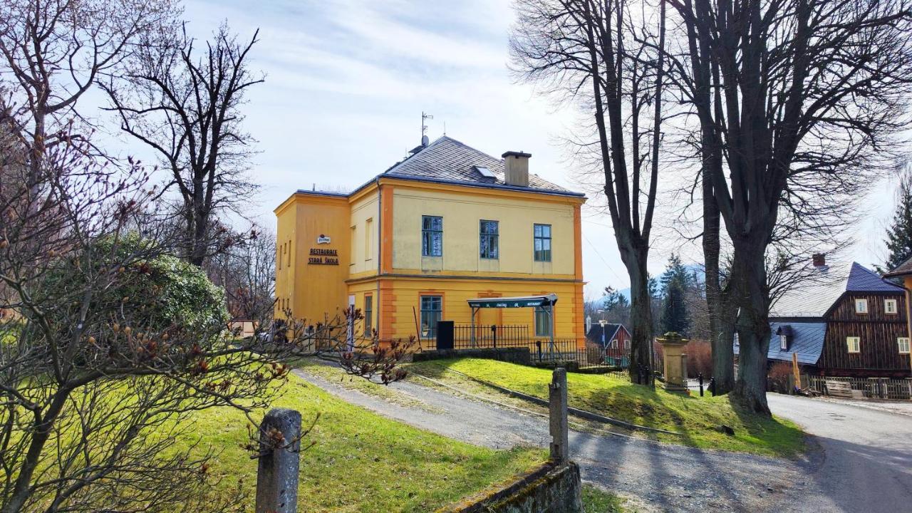 Hotel Stara Skola Mezná 外观 照片