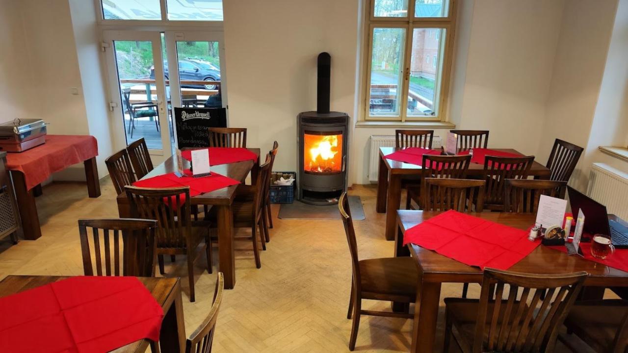 Hotel Stara Skola Mezná 外观 照片